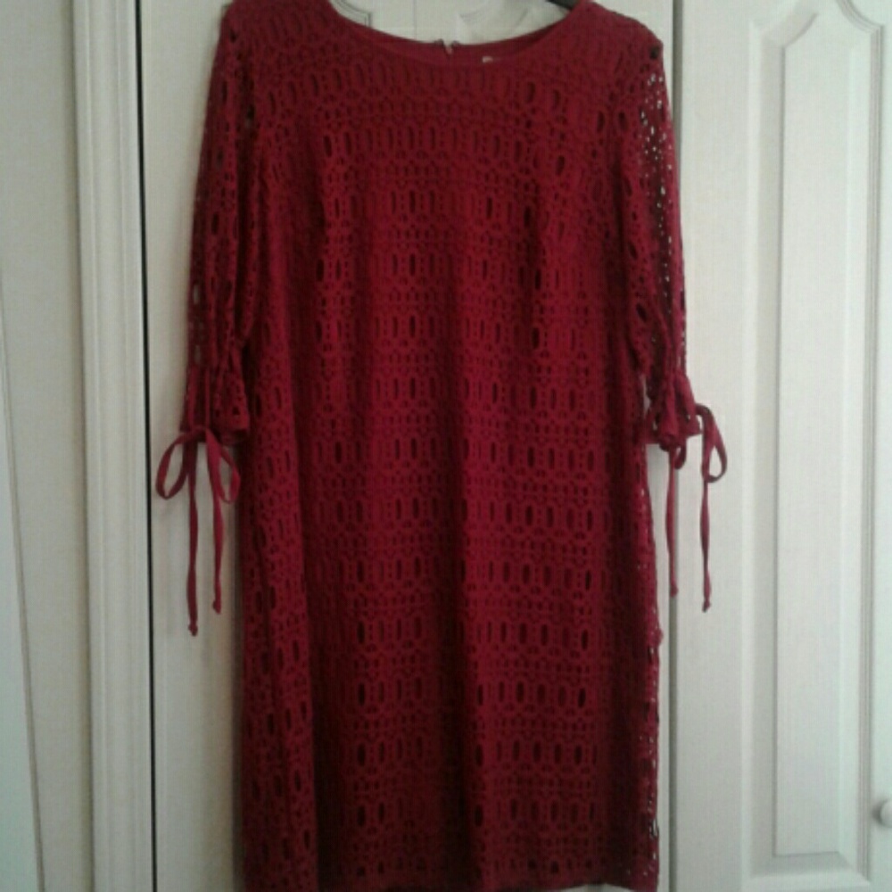 Dress - Picture 1 of 4